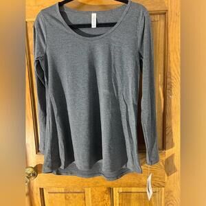 LuLaRoe Lynnae Shirt Long Sleeve T Solid Gray Top High Low Scoop Soft Small NWT